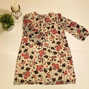 Short floral dress for women with sleeves